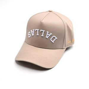 Limited Edition: Precurved Dallas snapback - SAND SOLD OUT ONLINE